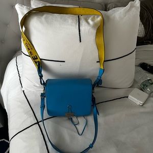 Off white medium sized binder clip bag